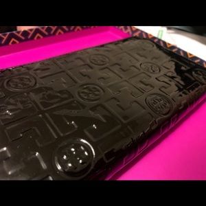 Tory Burch wallet